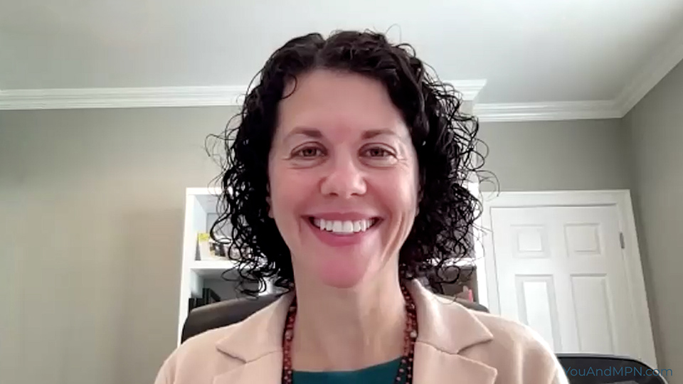 How is essential thrombocythemia (ET) diagnosed?